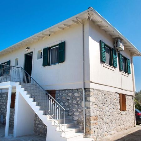 Boursinos Cozy Apartments Lefkáda エクステリア 写真
