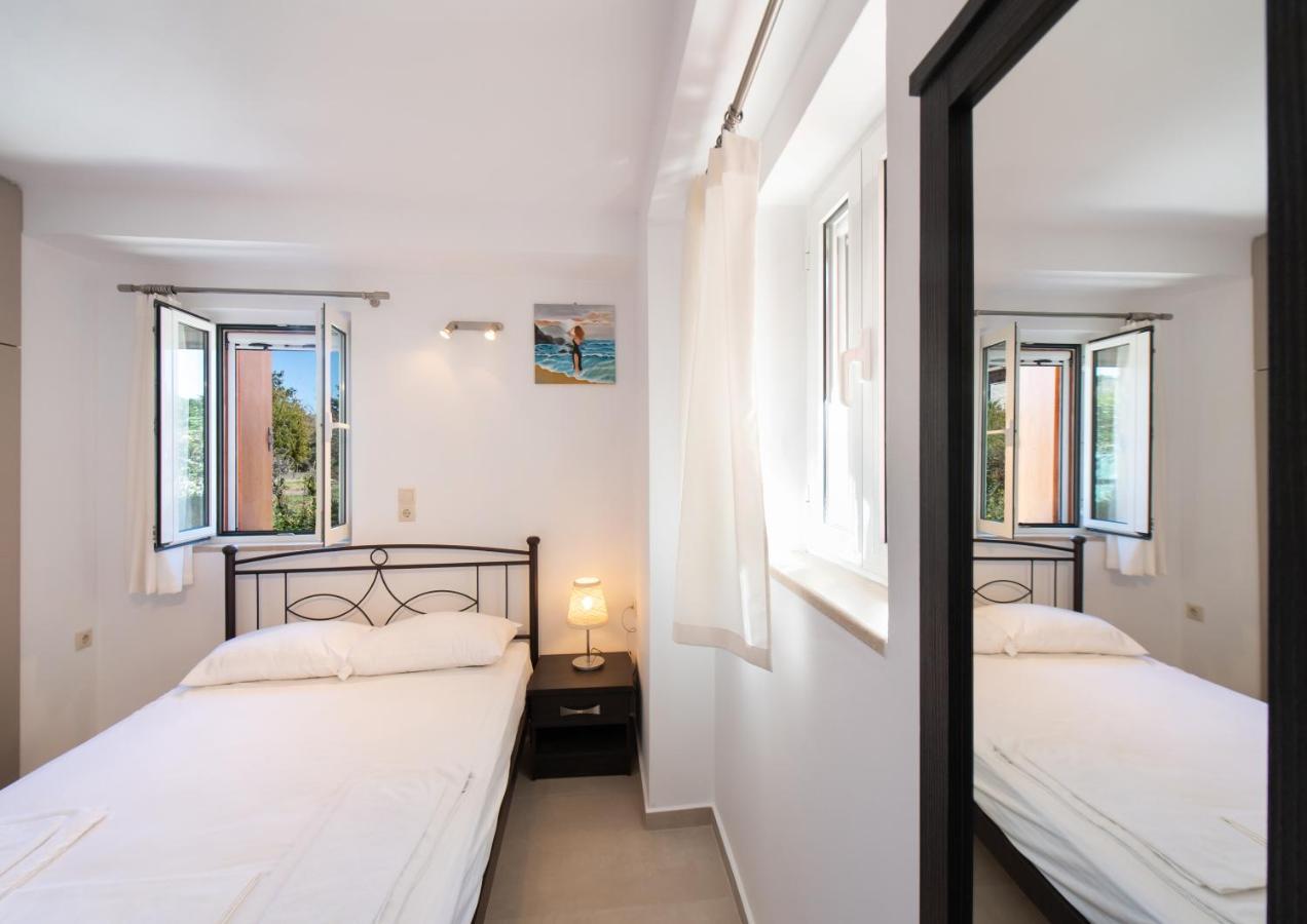Boursinos Cozy Apartments Lefkáda エクステリア 写真