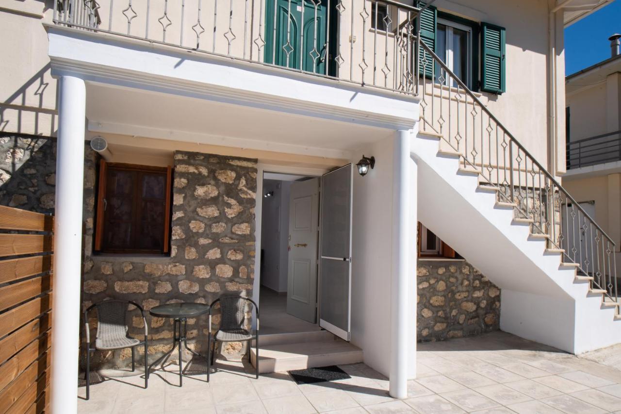 Boursinos Cozy Apartments Lefkáda エクステリア 写真