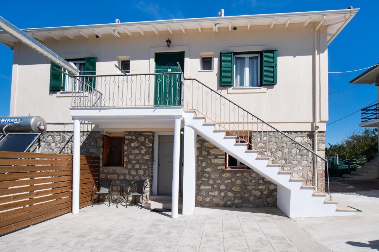 Boursinos Cozy Apartments Lefkáda エクステリア 写真
